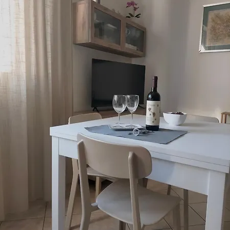 Incantevole A Due Passi Dal Mare A Viserbella Vicino Fiera 리미니